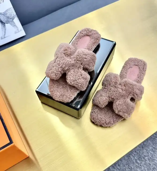 hype Hermes Slippers