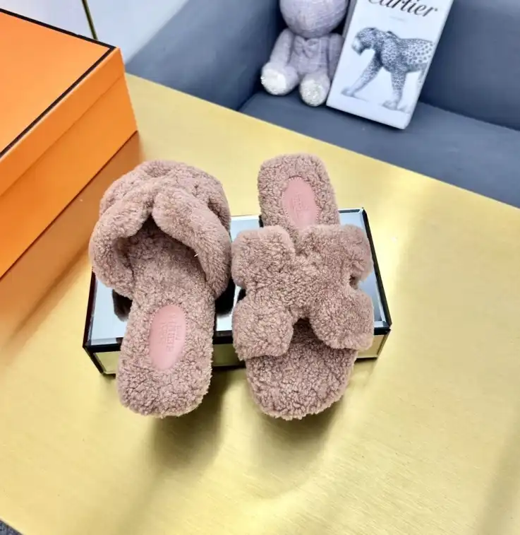 hype Hermes Slippers