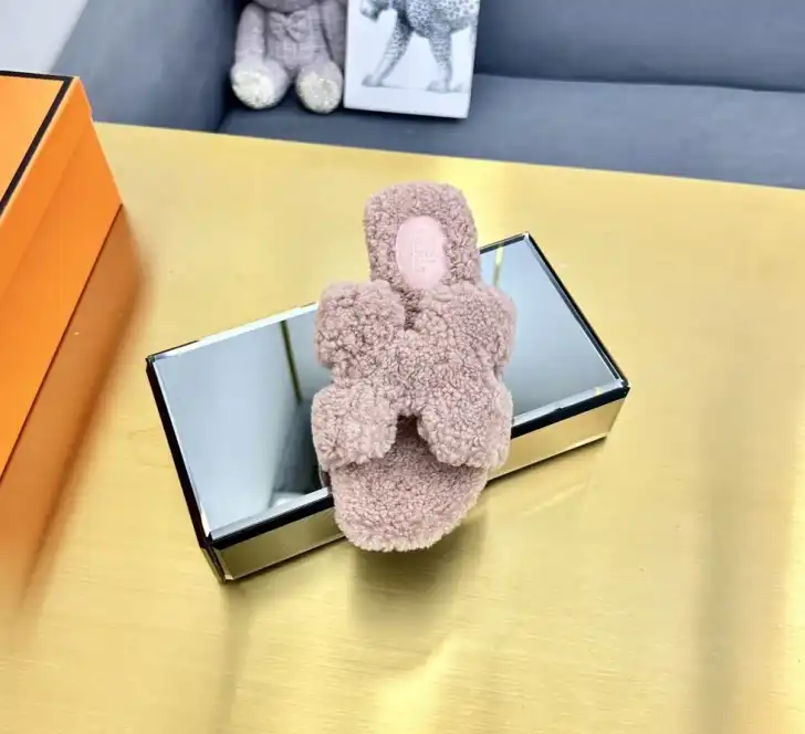 hype Hermes Slippers