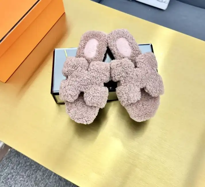 hype Hermes Slippers