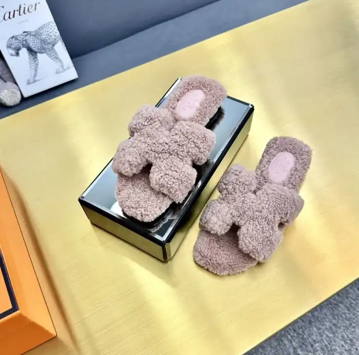 hype Hermes Slippers