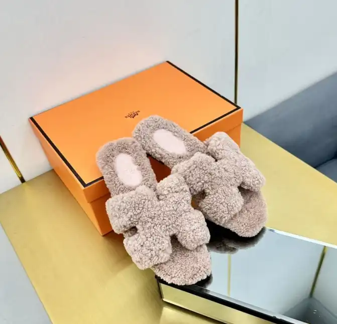 hype Hermes Slippers