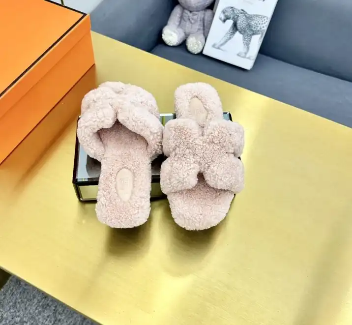 hype Hermes Slippers