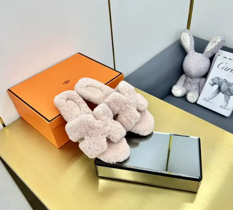 hype Hermes Slippers