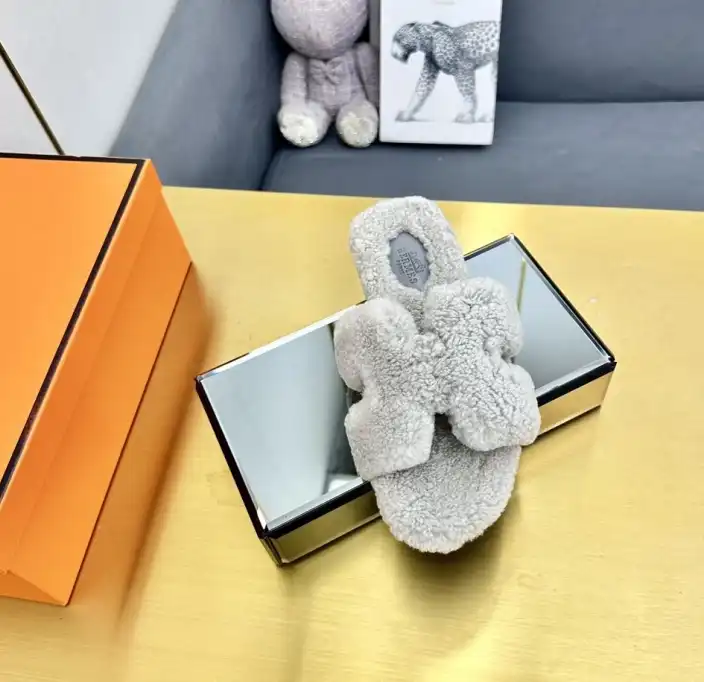 hype Hermes Slippers