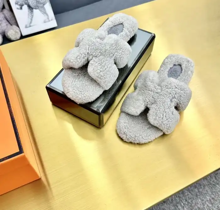 hype Hermes Slippers