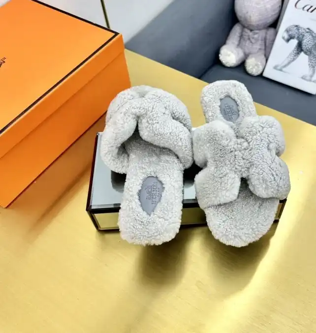 hype Hermes Slippers