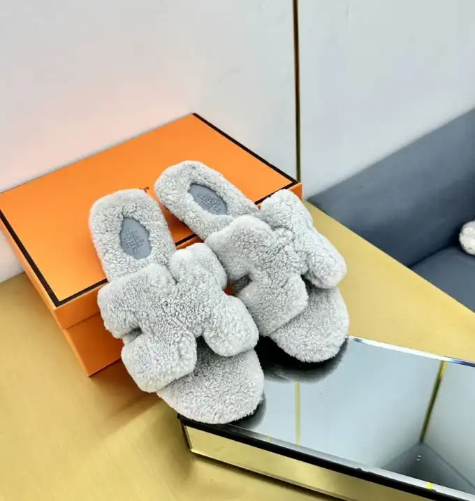 hype Hermes Slippers