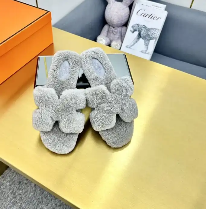 hype Hermes Slippers