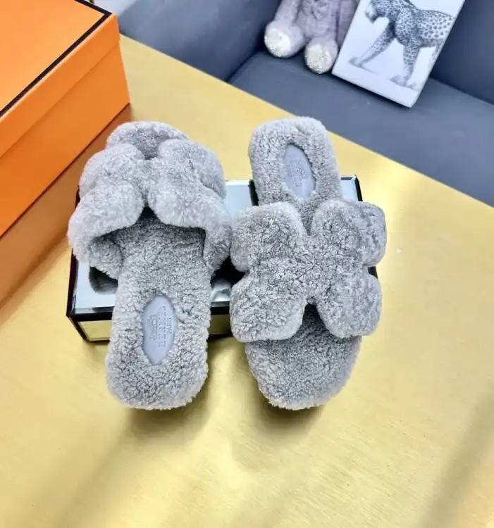 hype Hermes Slippers