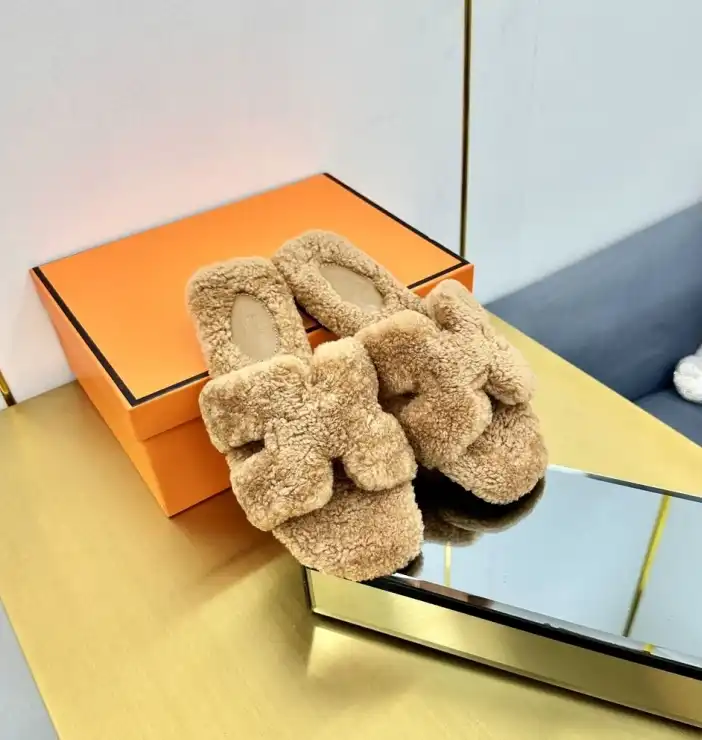 hype Hermes Slippers