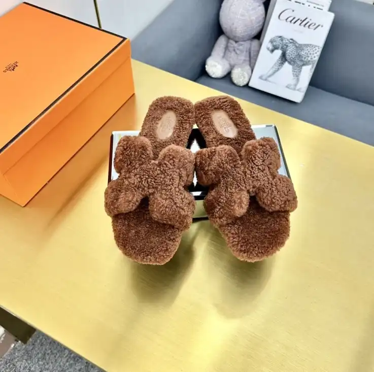 hype Hermes Slippers