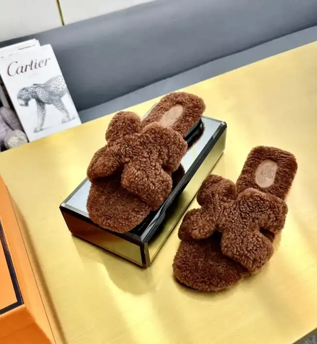 hype Hermes Slippers