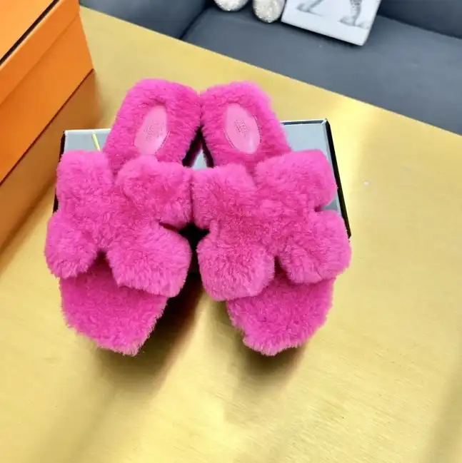 hype Hermes Slippers