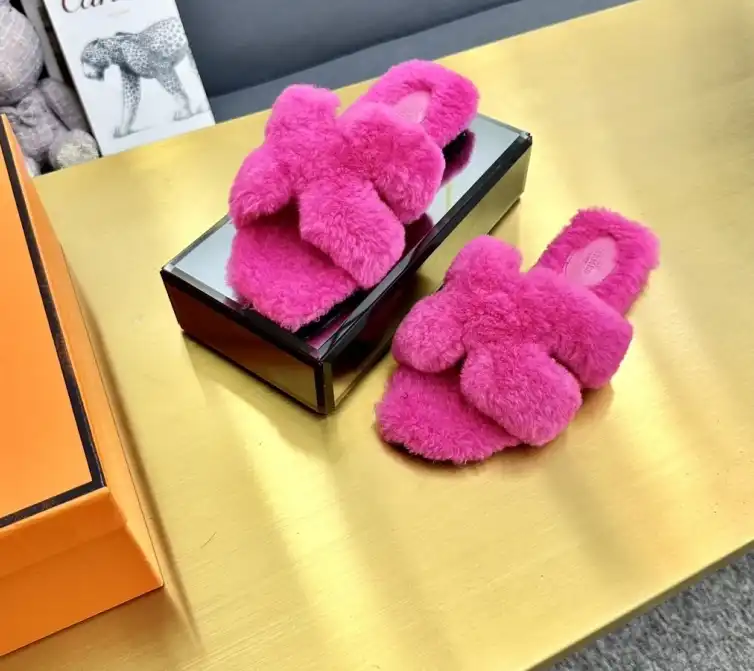 hype Hermes Slippers