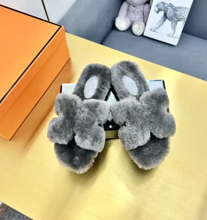 hype Hermes Slippers