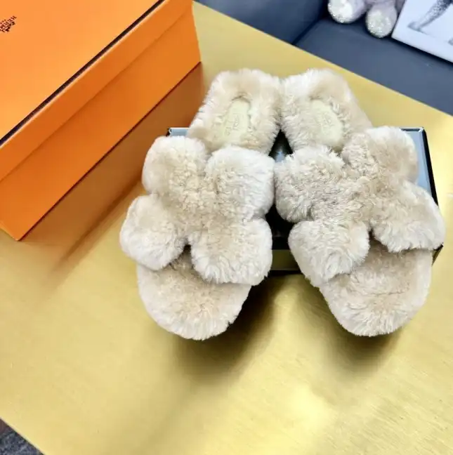 hype Hermes Slippers