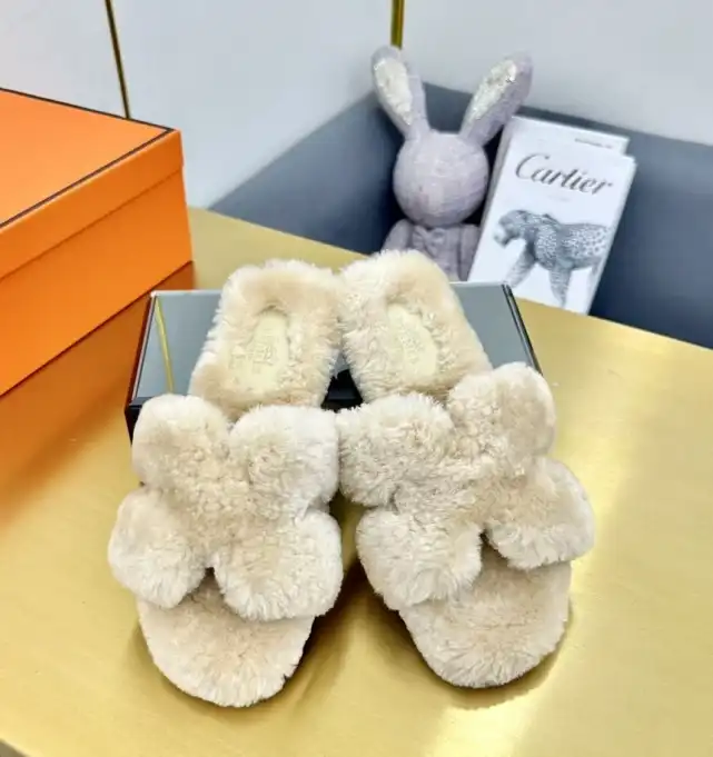 hype Hermes Slippers