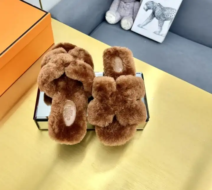 hype Hermes Slippers