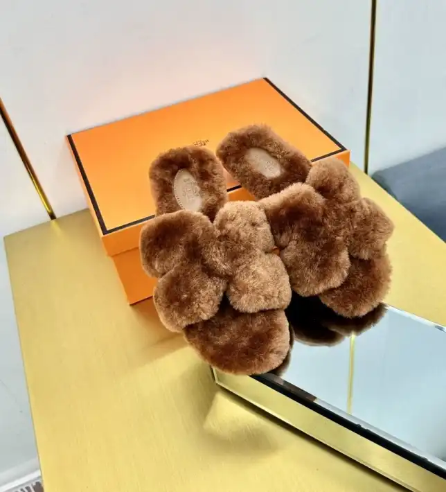 hype Hermes Slippers