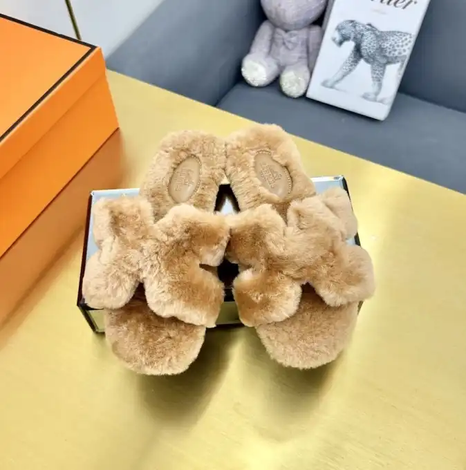 hype Hermes Slippers