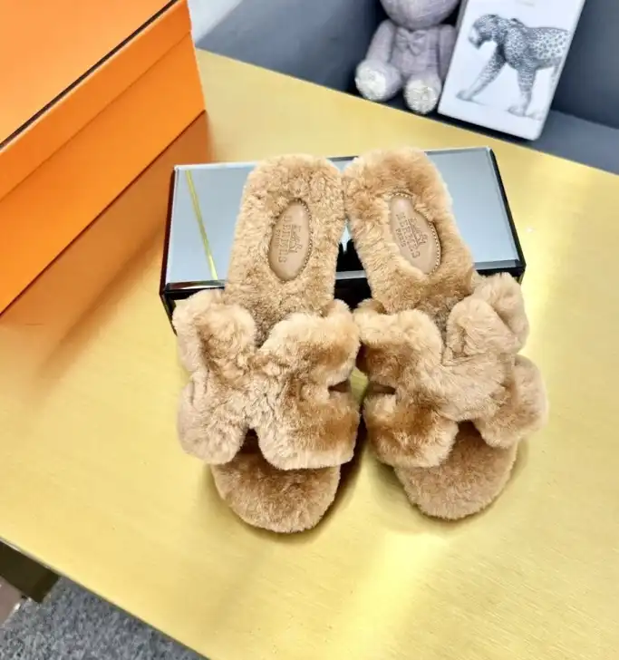 hype Hermes Slippers