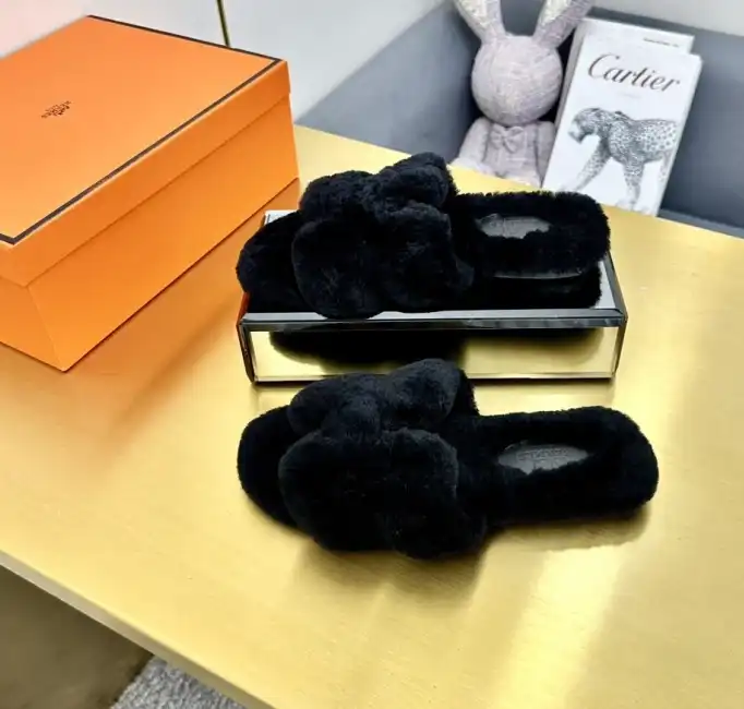 hype Hermes Slippers