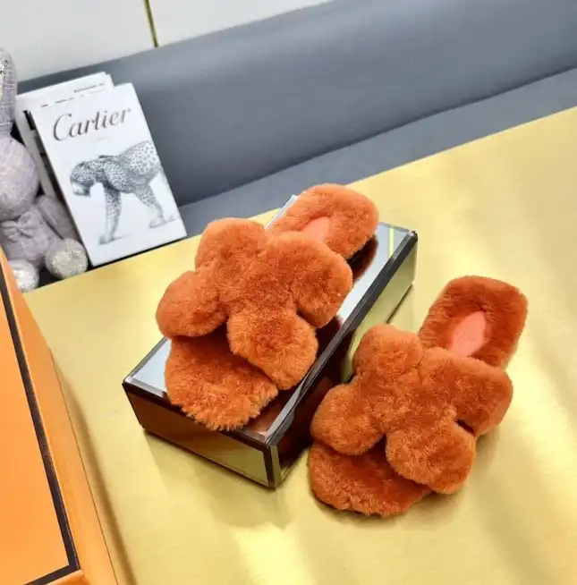 hype Hermes Slippers