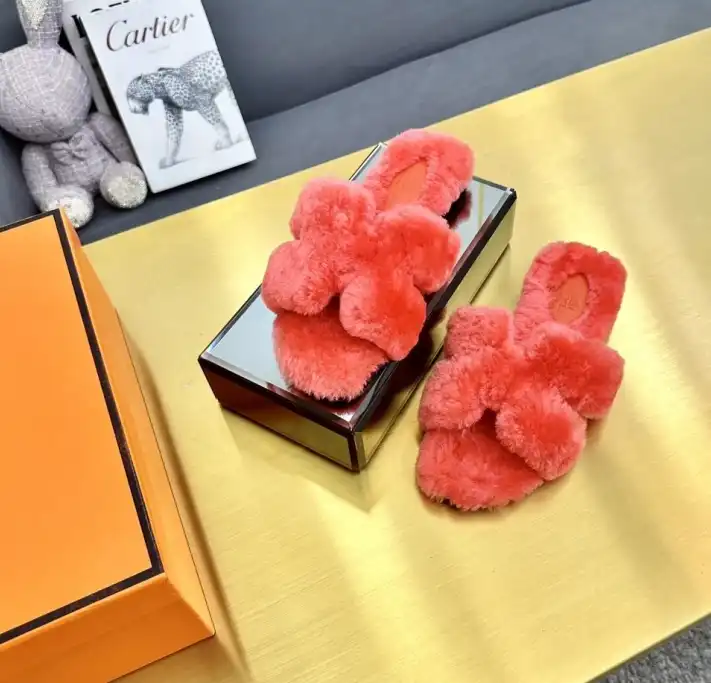 hype Hermes Slippers