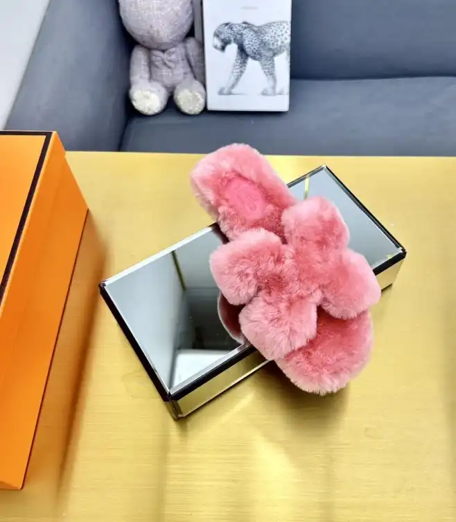 hype Hermes Slippers