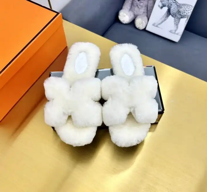 hype Hermes Slippers