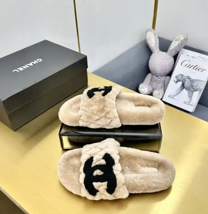 hype Chanel Slippers