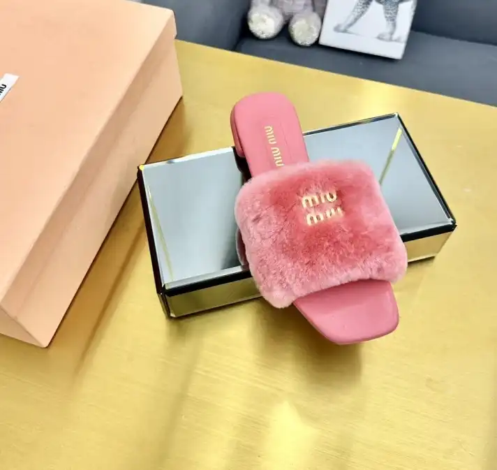 hype Miu Miu Slippers