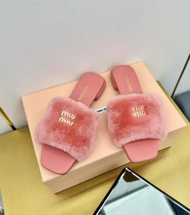 hype Miu Miu Slippers