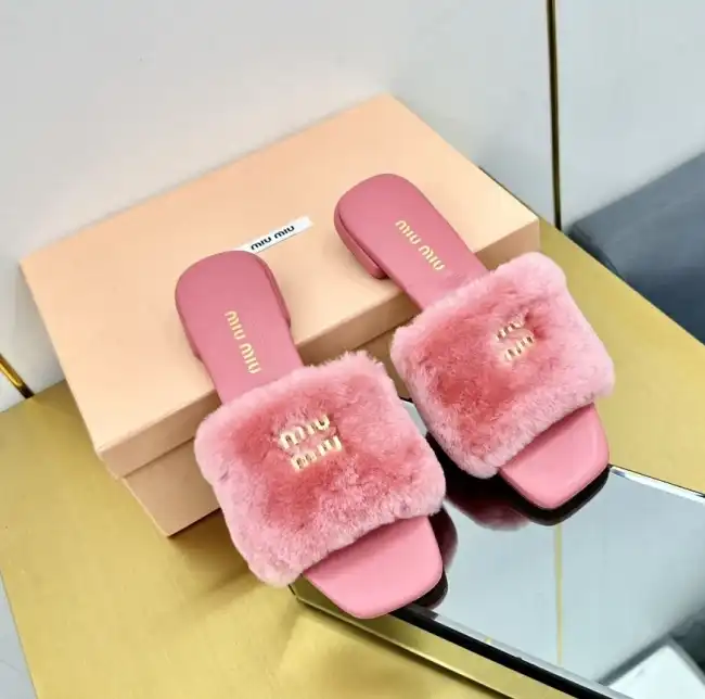 hype Miu Miu Slippers