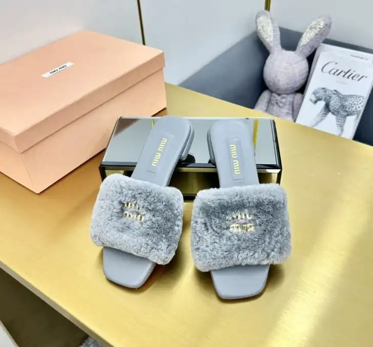 hype Miu Miu Slippers