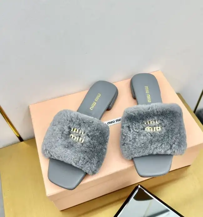 hype Miu Miu Slippers