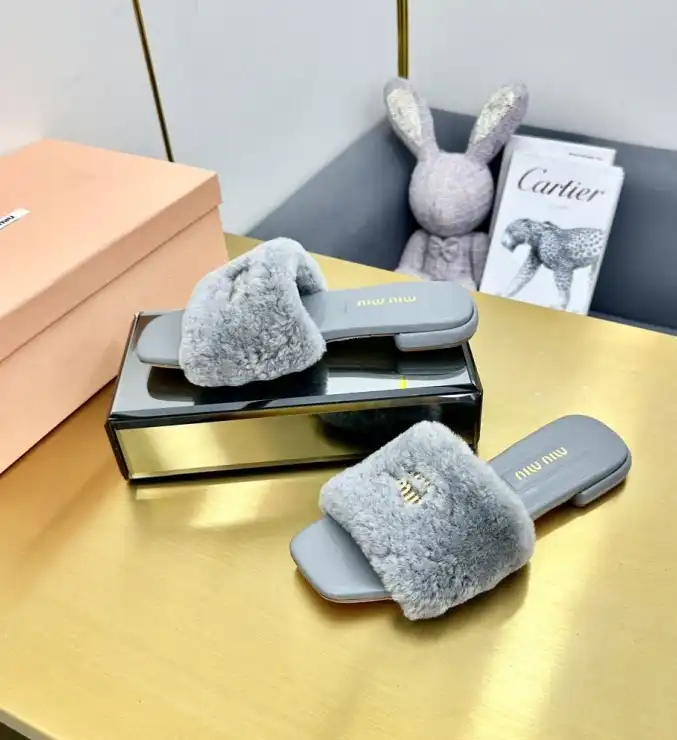 hype Miu Miu Slippers