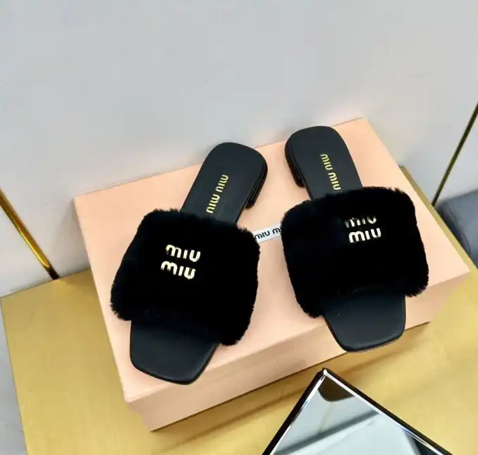 hype Miu Miu Slippers