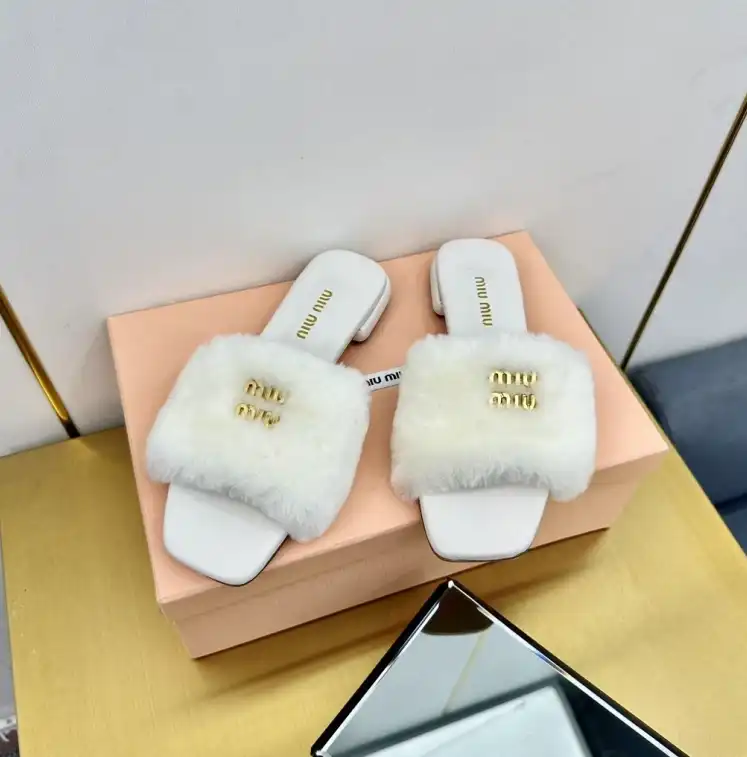 hype Miu Miu Slippers