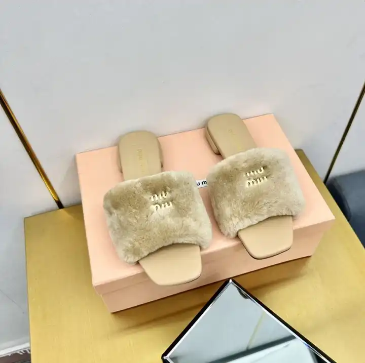 hype Miu Miu Slippers