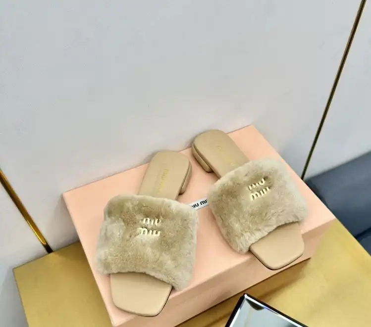 hype Miu Miu Slippers