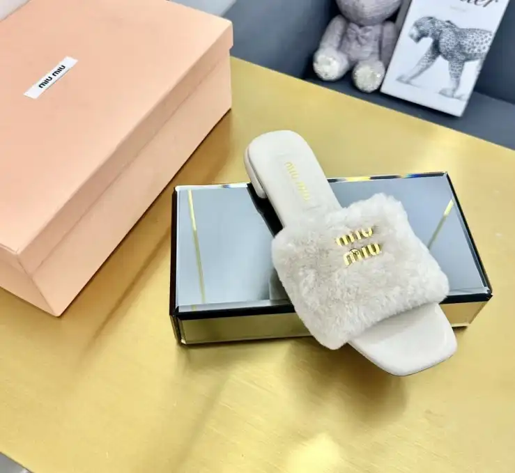 hype Miu Miu Slippers