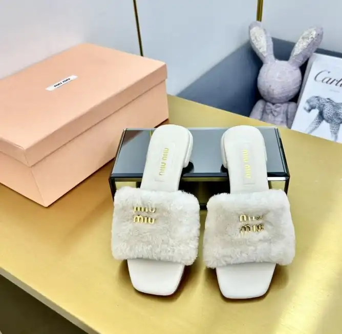 hype Miu Miu Slippers