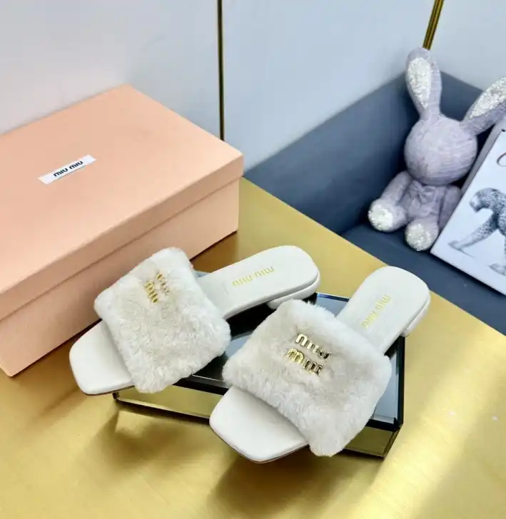 hype Miu Miu Slippers