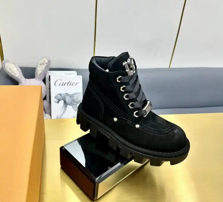 hype LV Boots