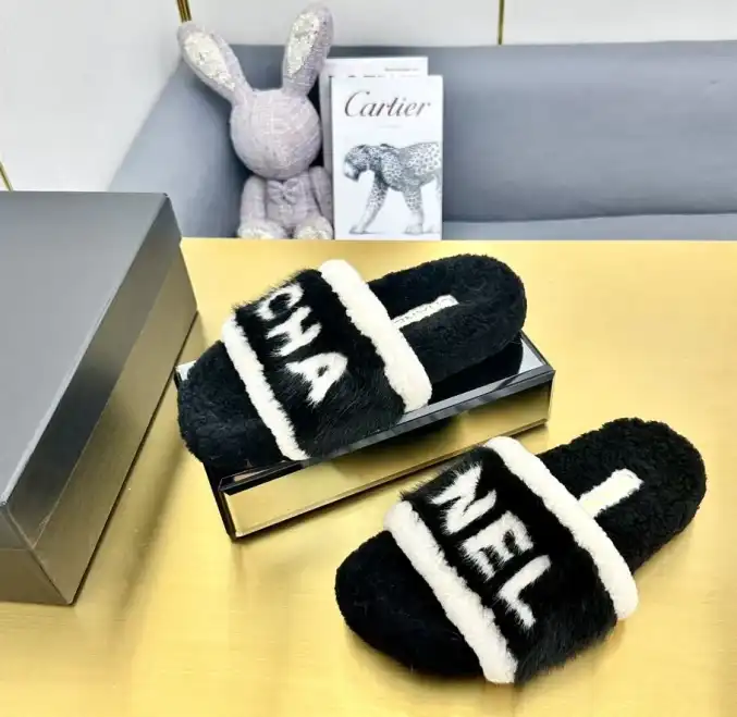 hype Chanel Slippers