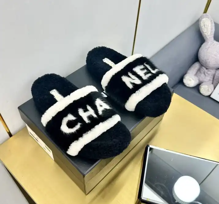 hype Chanel Slippers