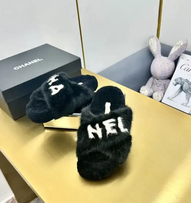 hype Chanel Slippers