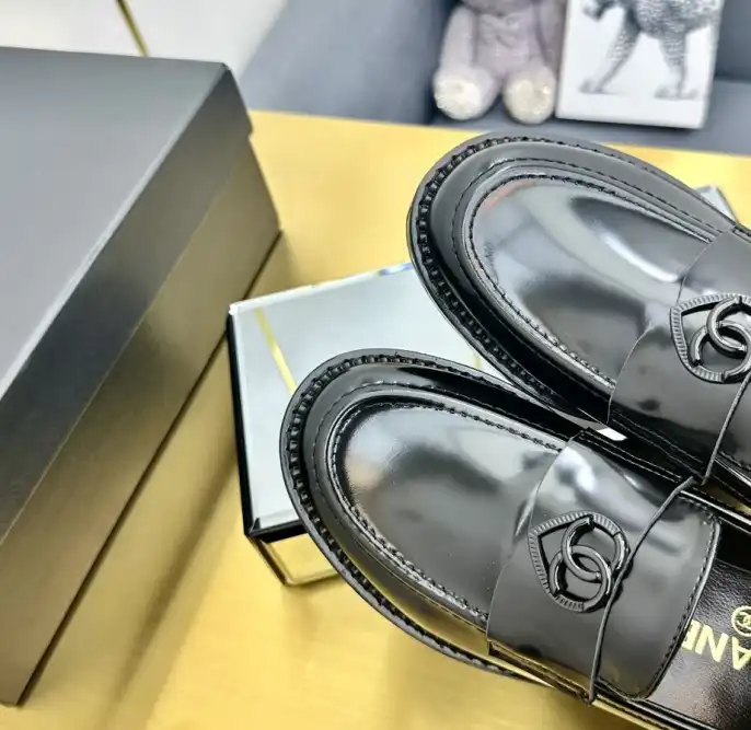 hype Chanel Boots